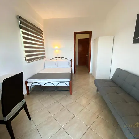 Apartman Griavas Studios & Apartments