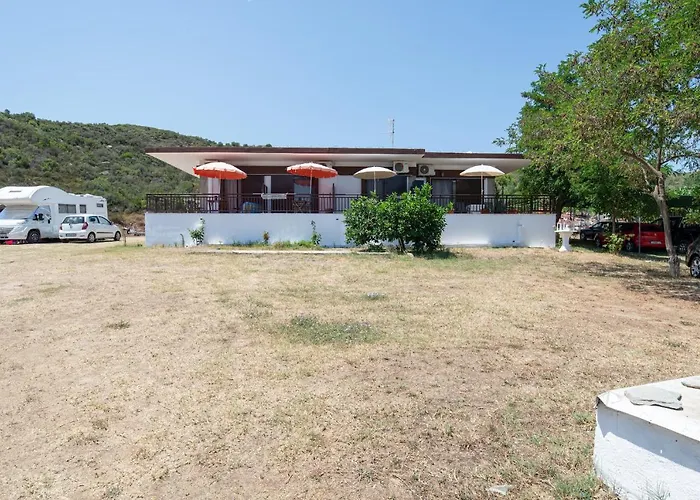 Griavas Studios & Apartments