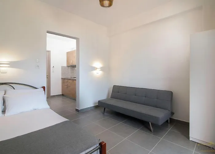 Griavas Studios & Apartments *